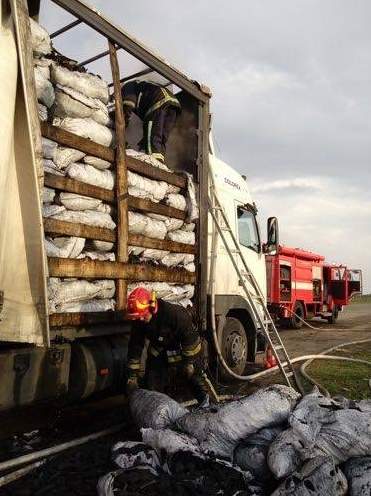 Грузовик с углем загорелся в Ровенской области 