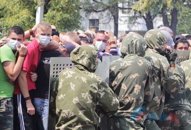 Жители ЛНР учатся противодействовать членам иностранных вооруженных миссий (ФОТО)