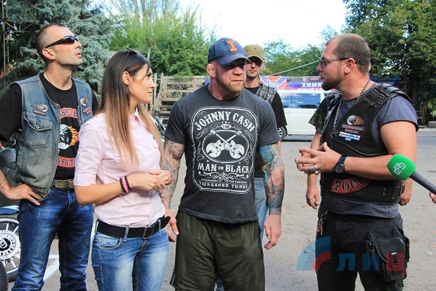 Американский боец ММА Джефф Монсон приехал в Луганск, где хочет получить паспорт ЛНР (ФОТО)