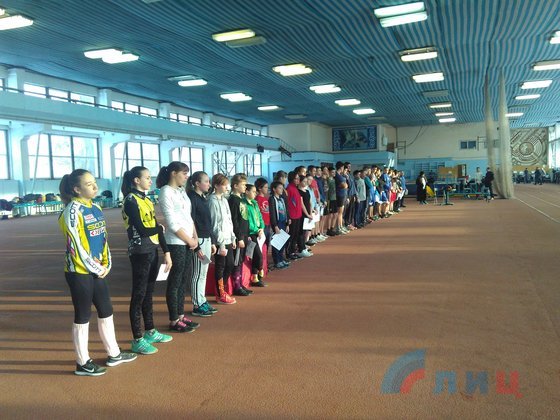 Более 80 спортсменов из ЛНР приняли участие в турнире по триатлону и полиатлону в Луганске (ФОТО)