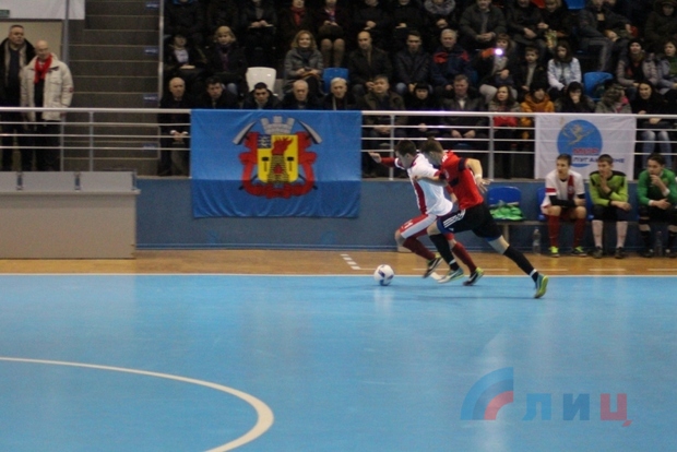 Гости из ДНР выиграли в Луганске первый межреспубликанский матч по мини-футболу (ФОТО)