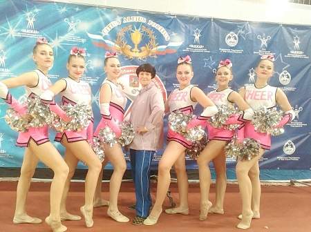 Сборная ЛНР по черлидингу успешно выступила в открытом Кубке Московской области