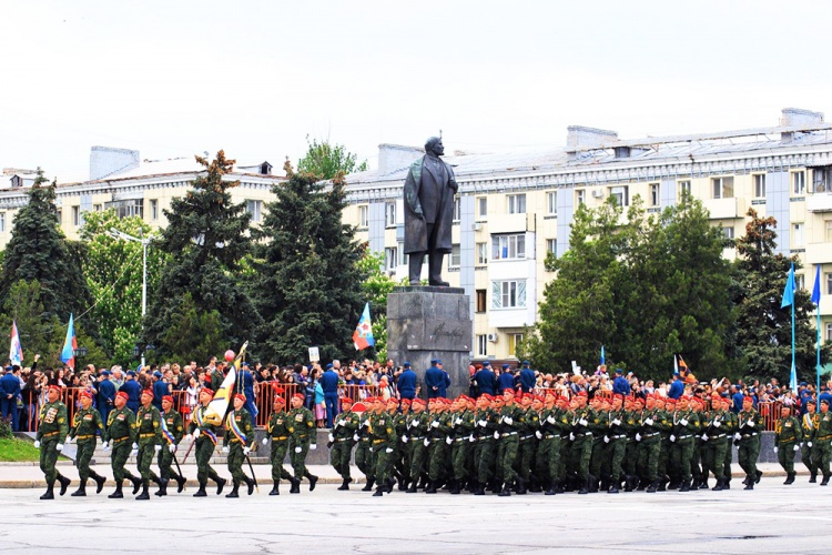 9 мая 2017 года. Луганск. Парад. Бессмертный полк.1124