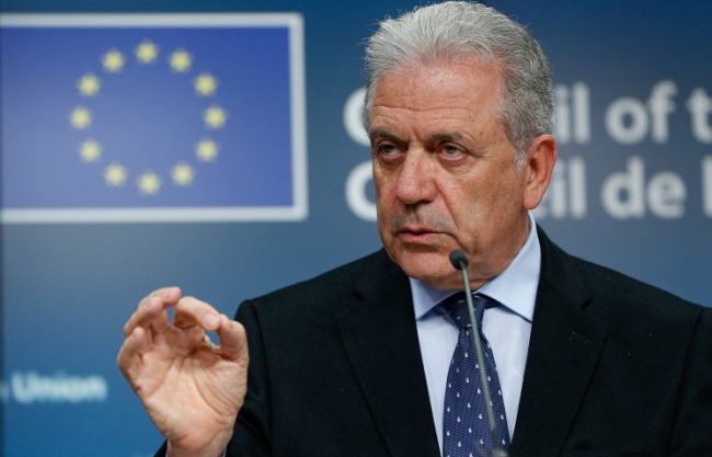 Безвизовый режим для украинцев не предусматривает права на работу - еврокомиссар ЕС