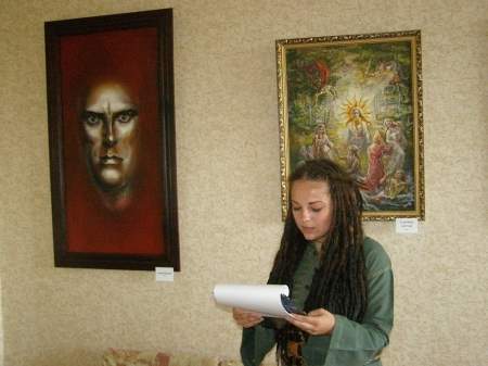 Выставка живописи "Лики Солнца" в библиотеке имени Горького