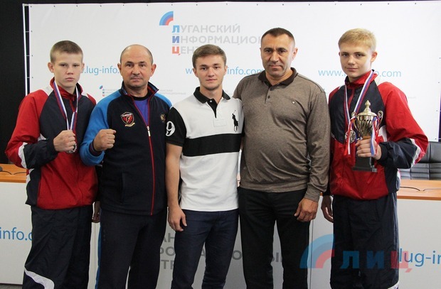 Боксеры из ЛНР завоевали серебро и бронзу на турнире в РФ