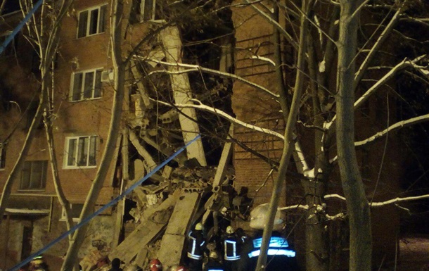 По предварительным данным стена дома в Чернигове обвалилась из-за взрыва газа