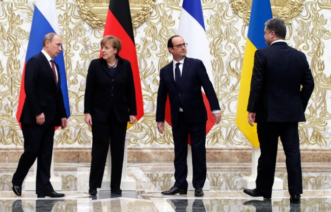 «Четверка» все еще верит в Минский процесс, но простилась с Олландом.