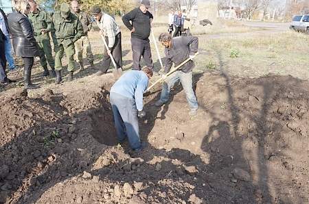 Активисты обнаружили останки военнослужащего ЛНР