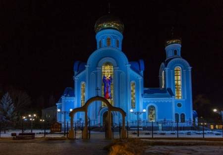 Луганчане приглашаются 15 января  на празднование престольного дня храма в честь иконы Божией Матери «Умиление».