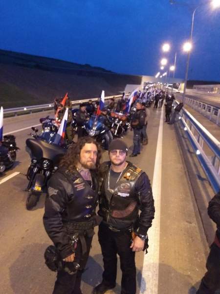 Члены мотоклуба «Ночные волки. Донбасс» из Луганска одними из первых проехали по Крымскому мосту