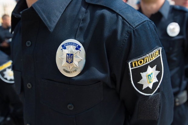 В Киеве мужчины с ножом напали на подростка