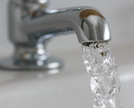 Подача воды потребителям восточных кварталов Луганска и поселка Малая Вергунка возобновится к утру 19 февраля