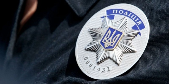 В Ровно пьяная полицейская за рулем автомобиля Nissan сбила двух пешеходов