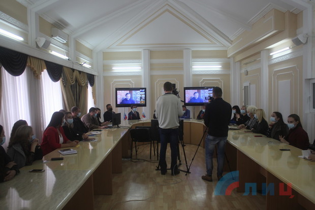 Проект «Школа русской журналистики» с участием известных представителей СМИ России ЛНР и ДНР начал работу в Луганске.