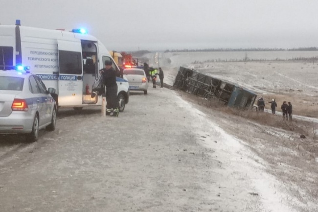 Утром 13 января в Ростовской области перевернулся пассажирский автобус