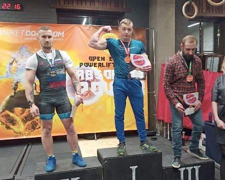 Луганский спортсмен установил мировой рекорд в пауэрспорте на Кубке Европы