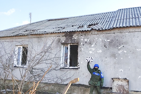 Семь жилых домов в селе Николаевка получили повреждения в результате обстрела со стороны Украины