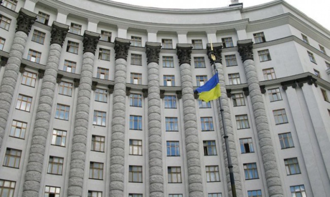 Украинское правительство заявило о готовности приостановить выплату внешних долгов. Бюджет потрачен на войну