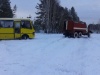 В Харьковской области спасатели  достали из снежного плена школьный автобус и "скорую"